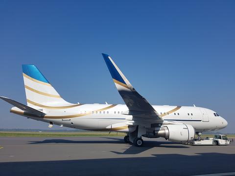 ACJ319 9H-TBN Comlux exterior