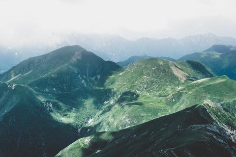 Mountains Mountains