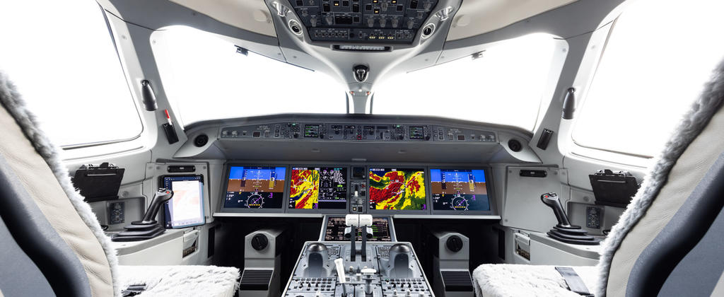 ACJ TwoTwenty - Cockpit