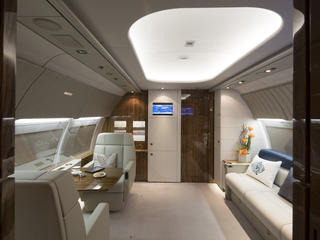 ACJ318 9H-UEC Comlux interior