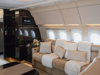 ACJ319 OE-ICE interior lounge