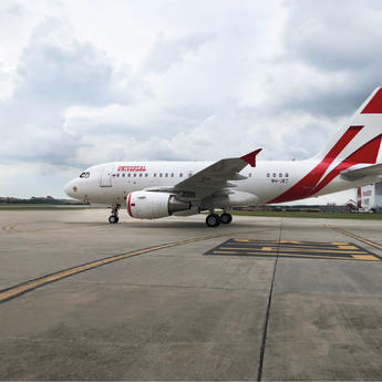 ACJ318 9H-UEC Comlux