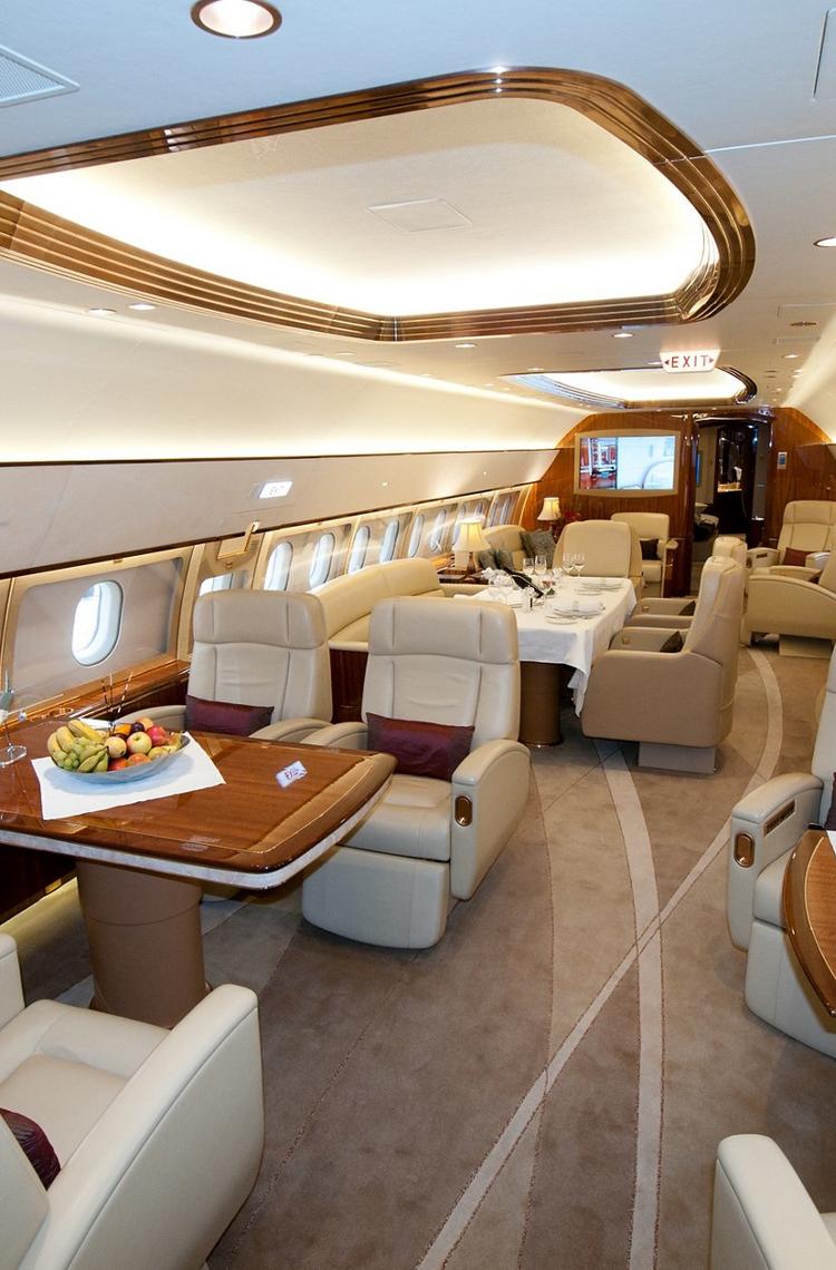 Comlux-ACJ319.jpg