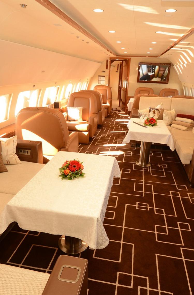 MJet-ACJ319-Lounge.jpg MJet-ACJ319-Lounge.jpg