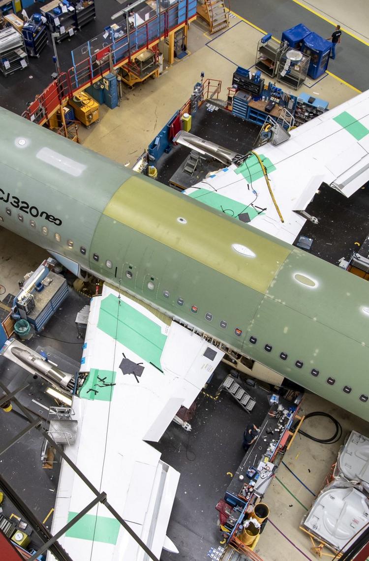 1st-ACJ320neo-final-assembly-Hamburg.jpg