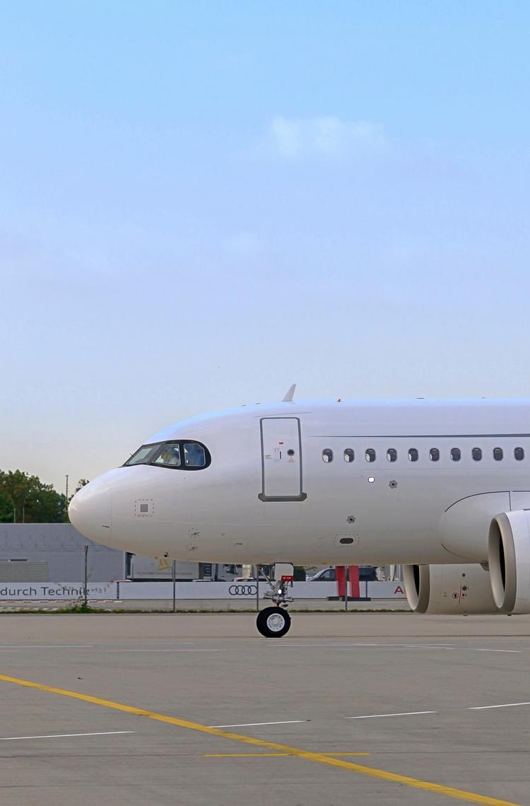 ACJ319neo D-ANEO exterior