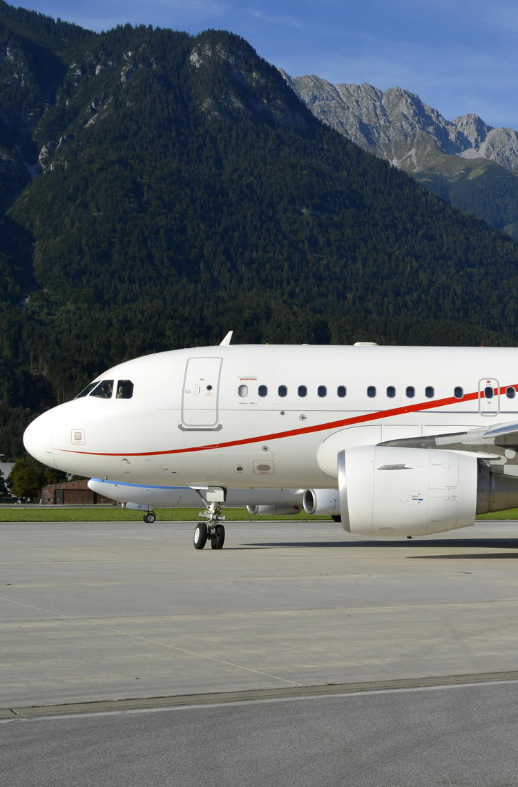 ACJ318 Elite LX-LTI - Global Jet, exterior