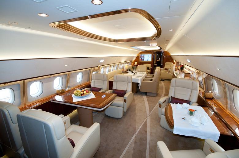 Comlux-ACJ319.jpg