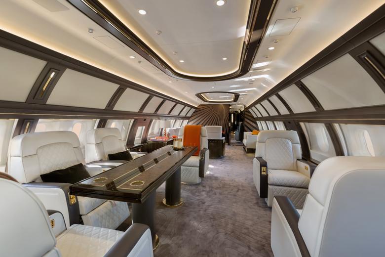 ACJ319neo LX-TCB Global Jet - Forward cabin