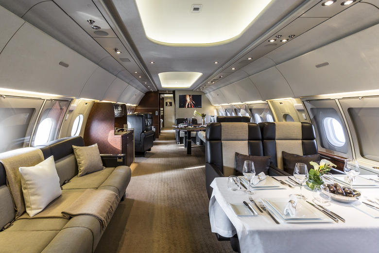 ACJ318 Elite LX-LTI cabin interior