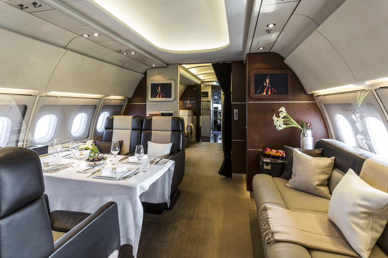 ACJ318 Elite LX-LTI cabin interior